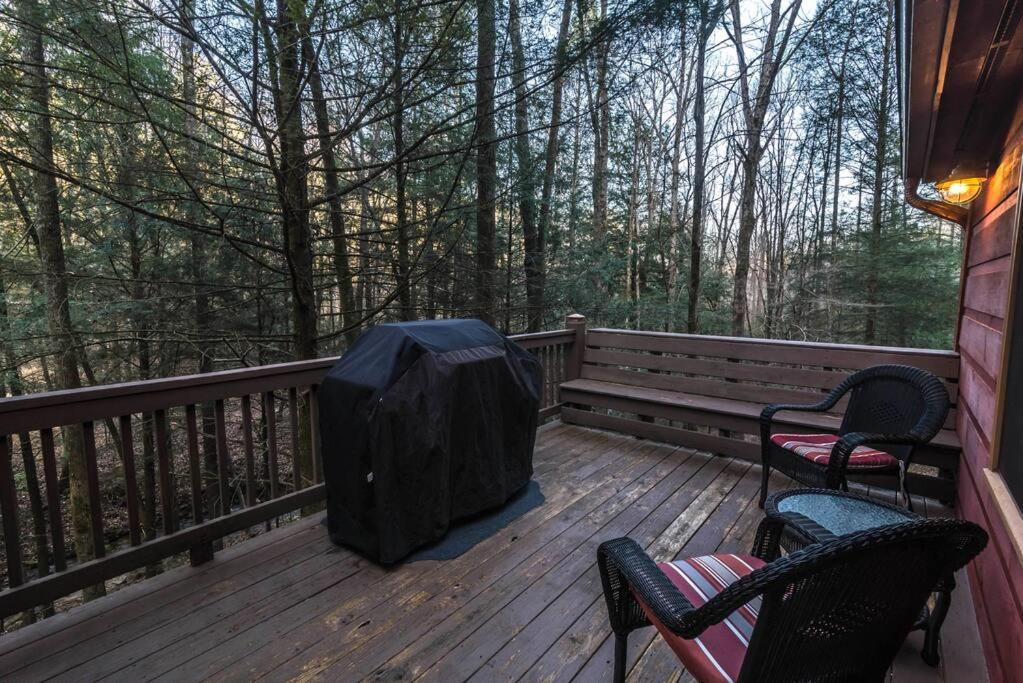 Private Creekside Cabin+Hot Tub,Pool Table, & Pets إليجاي المظهر الخارجي الصورة