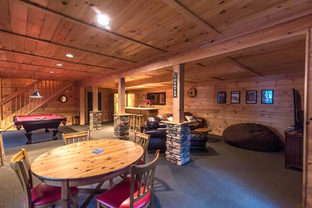 Private Creekside Cabin+Hot Tub,Pool Table, & Pets إليجاي المظهر الخارجي الصورة