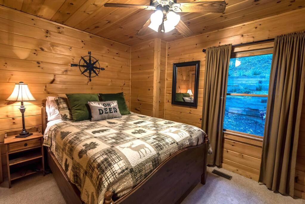 Private Creekside Cabin+Hot Tub,Pool Table, & Pets إليجاي المظهر الخارجي الصورة