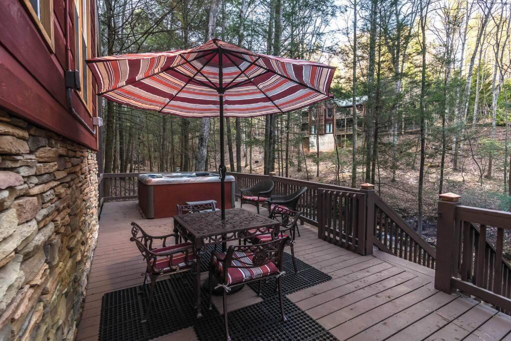 Private Creekside Cabin+Hot Tub,Pool Table, & Pets إليجاي المظهر الخارجي الصورة