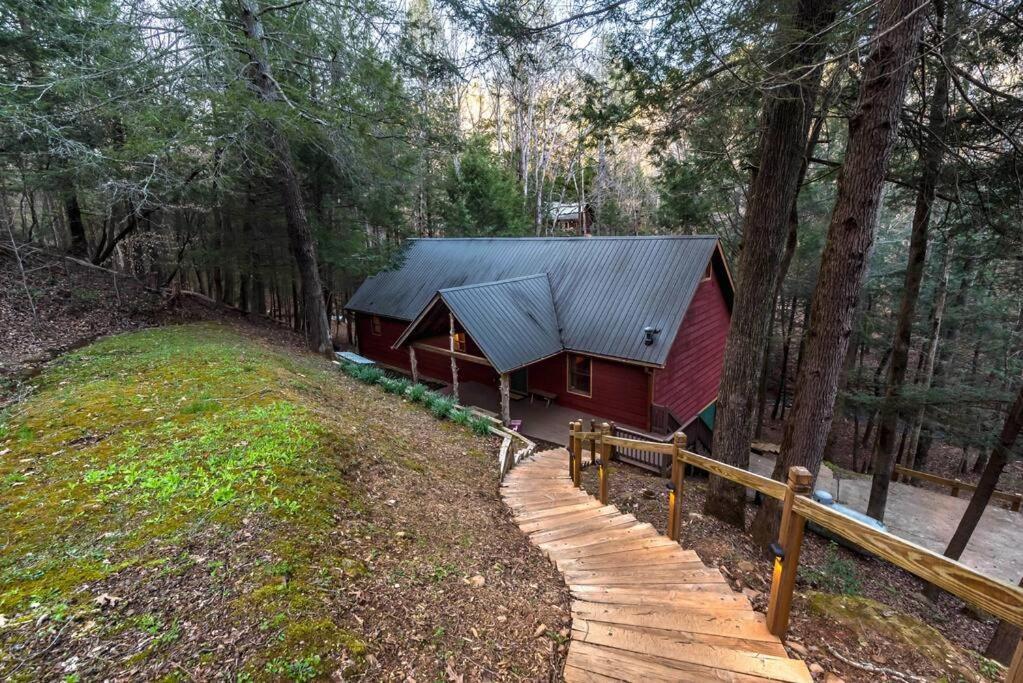 Private Creekside Cabin+Hot Tub,Pool Table, & Pets إليجاي المظهر الخارجي الصورة